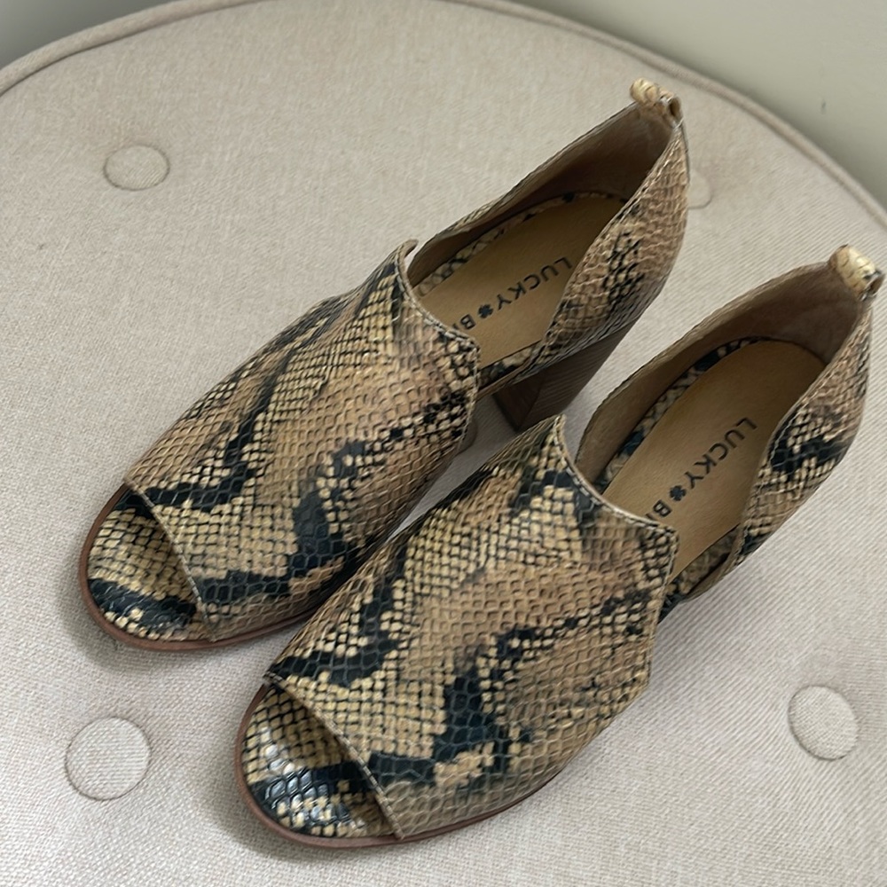 Lucky brand SZ 5